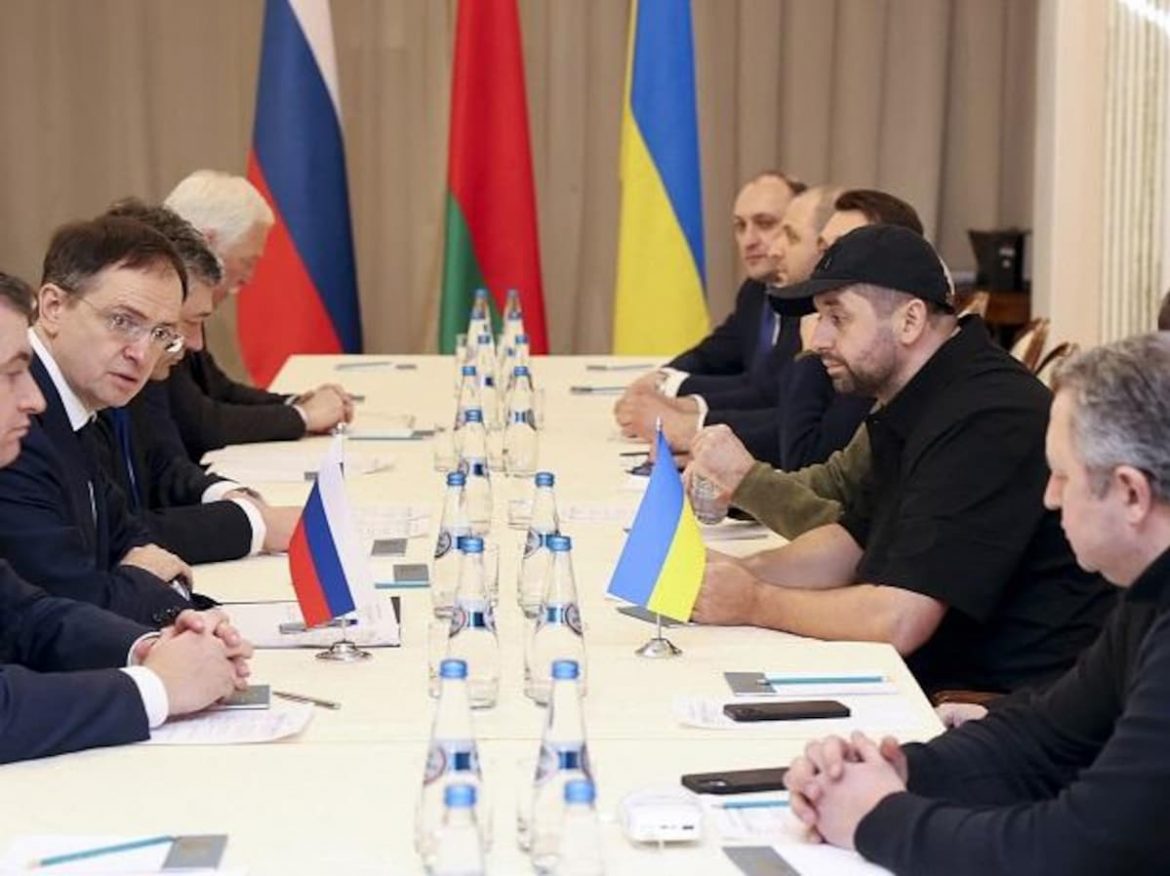 Ukraine, Russia conduct sixth prisoner exchange