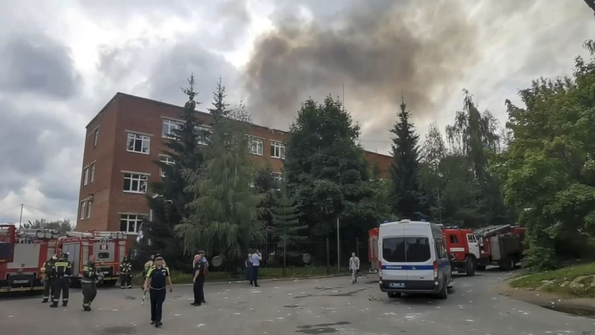 3 die in plant explosion in western Russia