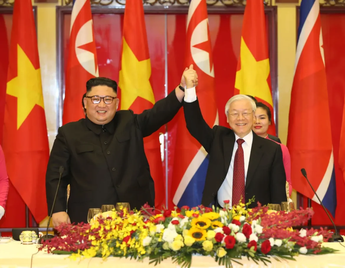 Top DPRK leader holds talks with visiting Vietnamese party chief