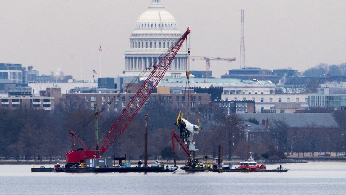 Investigators blame “systemic failures” for deadly midair collision in Washington D.C.