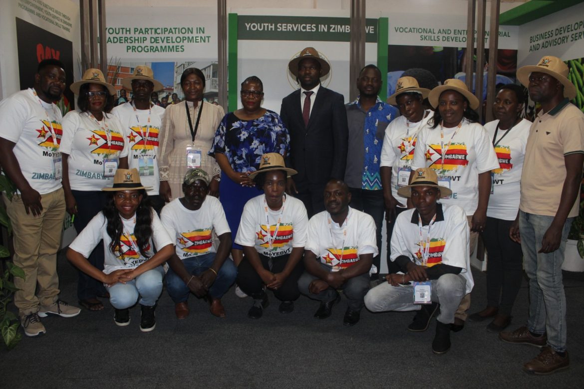 Zimbabwe holds national event to honor youth role in development