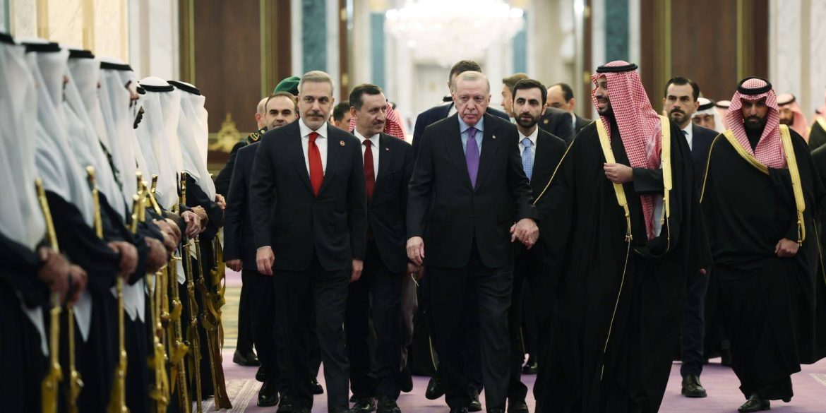 Egypt, Oman, Jordan, Britain, Germany urge efforts to back U.S.-Iran negotiations