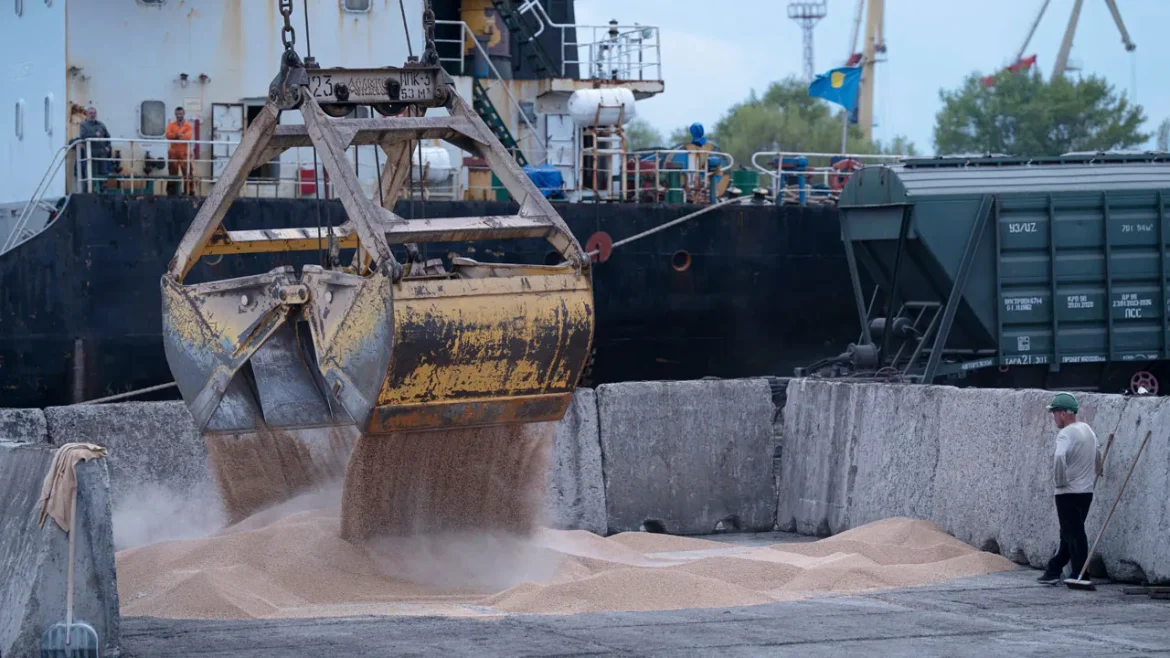 Russia extends sulfur export ban to bolster fertilizer production