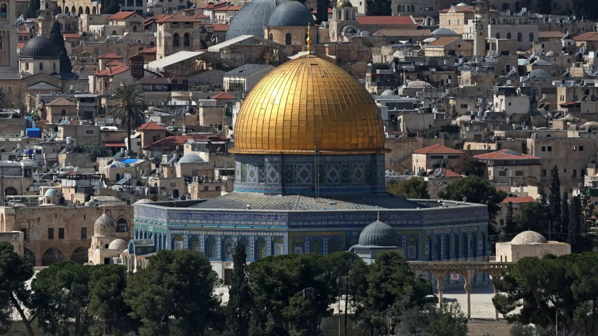 8 Muslim states condemn Israeli settler’s incursion into Al Aqsa Mosque compound