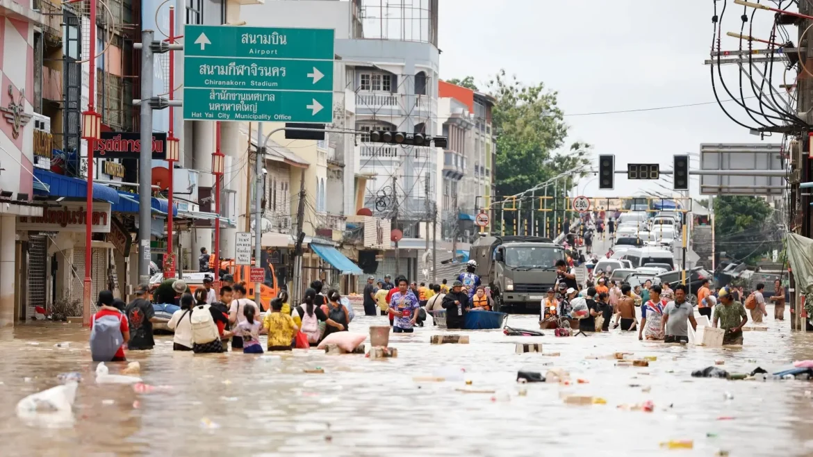 Floods kill 31 in Thailand, waters recede in Bangkok