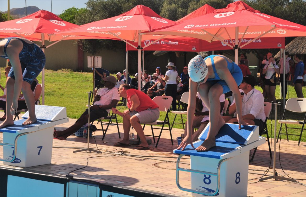 Gala sets new relay records.