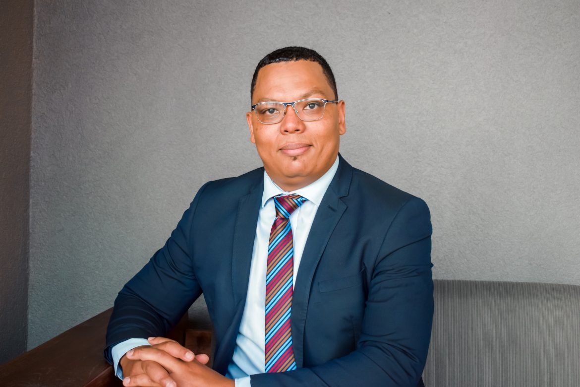 FNB advises retailers on how to prevent shopping fraud this Black Friday