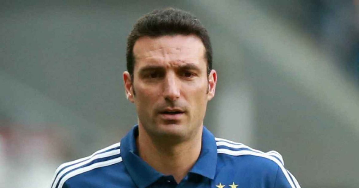 Scaloni set for new Argentina contract