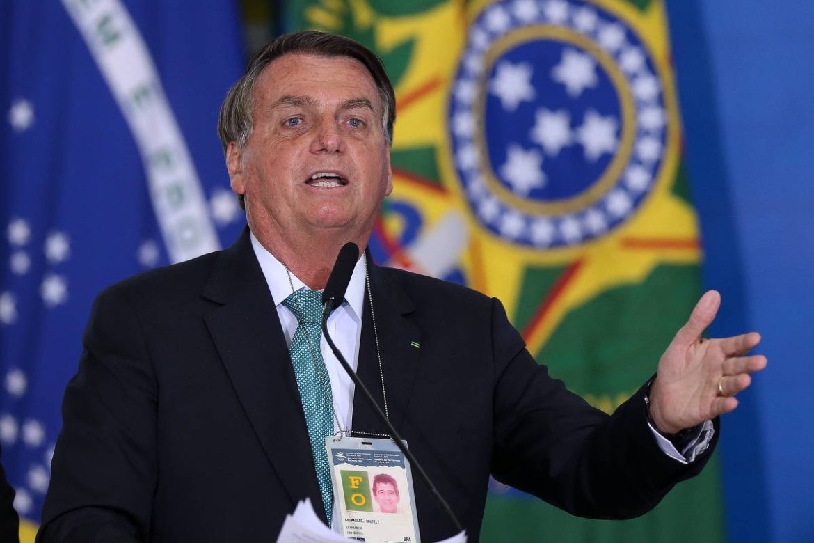 Brazilian president defies U.S. over Bolsonaro verdict, says Brazil not “banana republic”