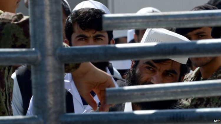 167 released Afghan detainees return home from Pakistan