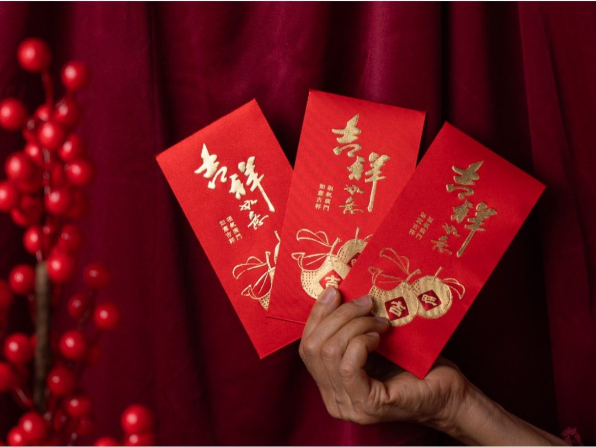 Singapore encourages using old banknotes, digital red envelopes during Chinese New Year