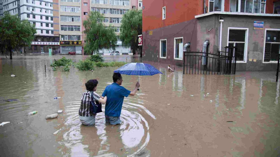 China renews blue alerts for rainstorms, gales