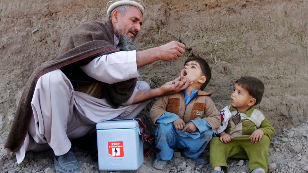 Afghanistan launches polio vaccination campaign