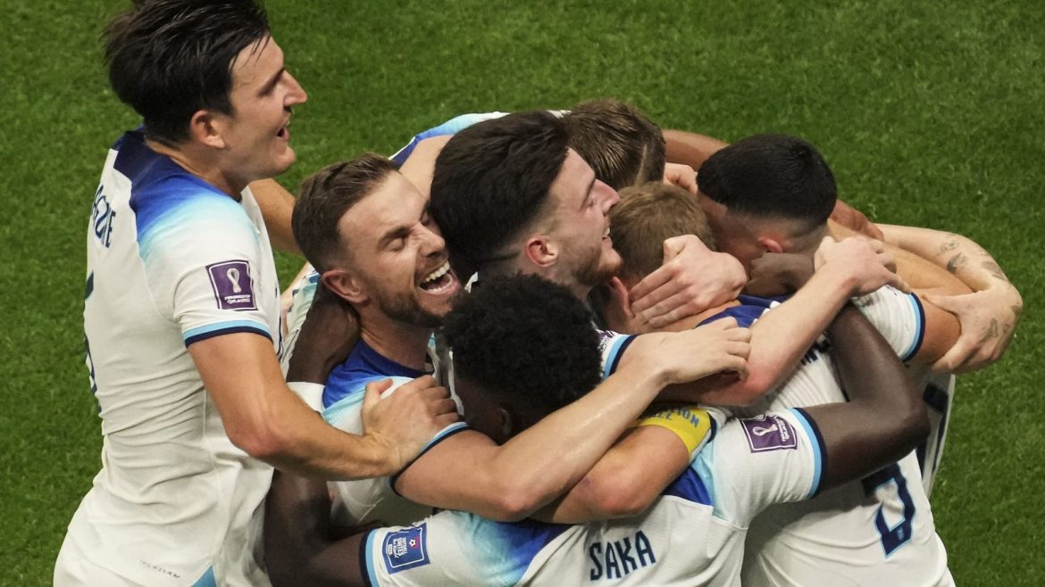 England breeze into World Cup quarters with 3-0 win over Senegal
