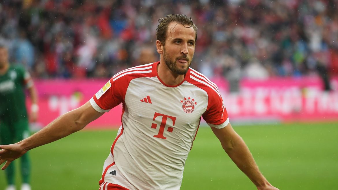 Kane scores twice as Bayern down Augsburg in Bundesliga
