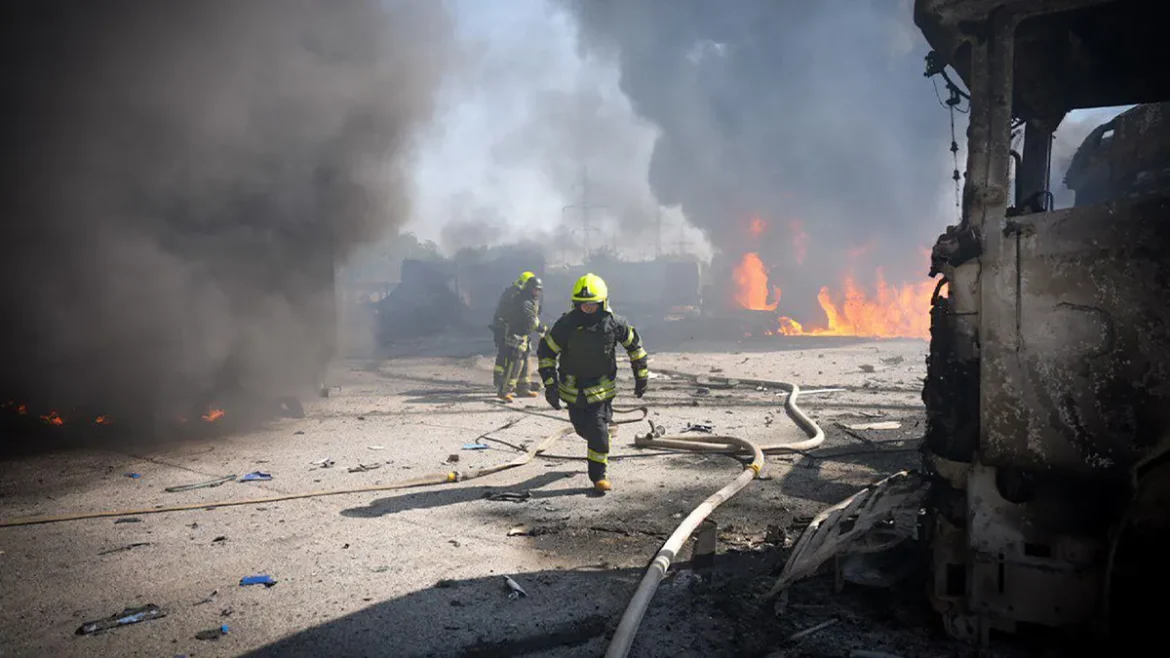 Russia claims multi-directional strikes on Ukraine, Ukraine reports strikes on Russian oil refinery