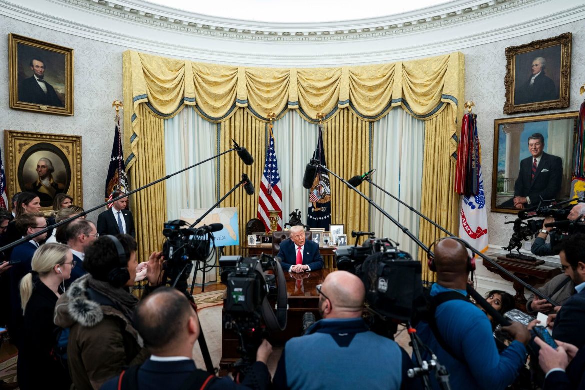 U.S. federal judge orders Pentagon to restore press access