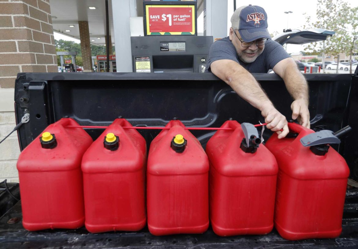 Australian businesses under pressure as fuel shortages bite