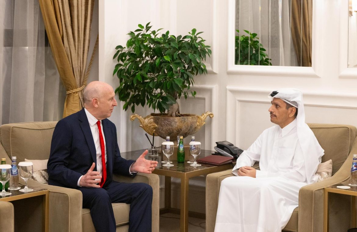 Qatar FM, British foreign secretary discuss regional de-escalation efforts