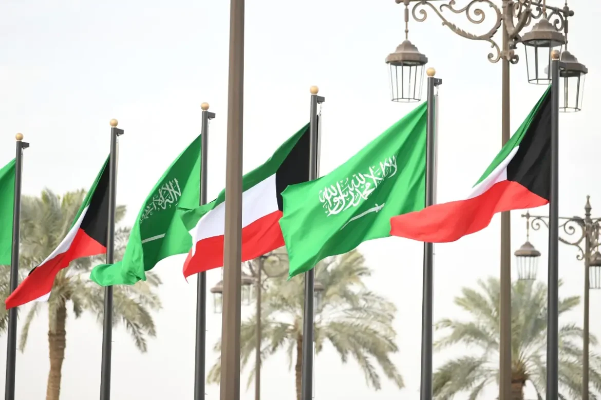 Kuwait condemns Houthi maritime threats, backs Saudi Arabia