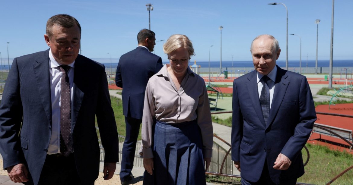 Russia rejects U.S. ambassador’s backing for Japan over disputed islands